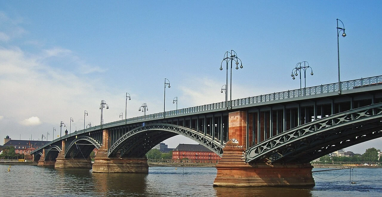 Theodor-Heuss-Brücke, Mainz